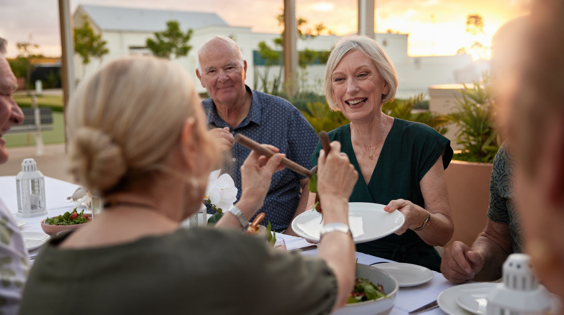 Halcyon Nirimba friends dining