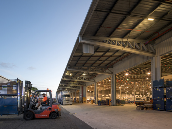 Hendra estate warehouse with forklift loading