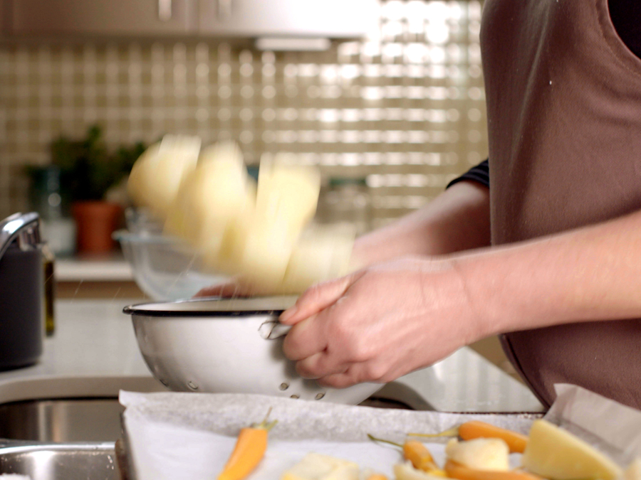 How_to_prepare_roast_veggies__Stockland_Jamies_Ministry_of_food