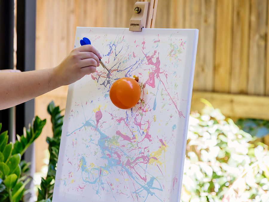 Balloon art school holidays 3