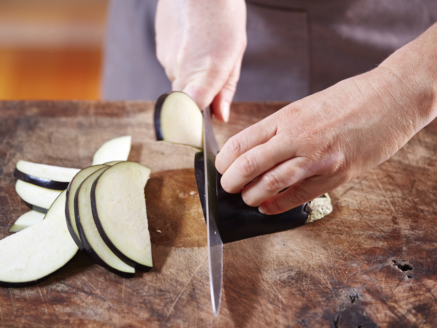 How to Use Kitchen Knives 
