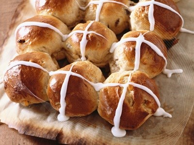 Freshly Baked Buns with Icing Sugar