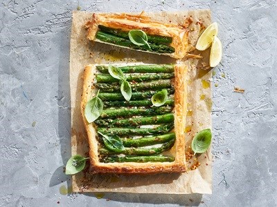 Ricotta asparagus puff pastry