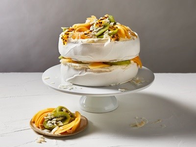 Miguel's Green and Gold Pavlova