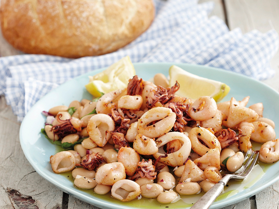 Calamari and beans salad